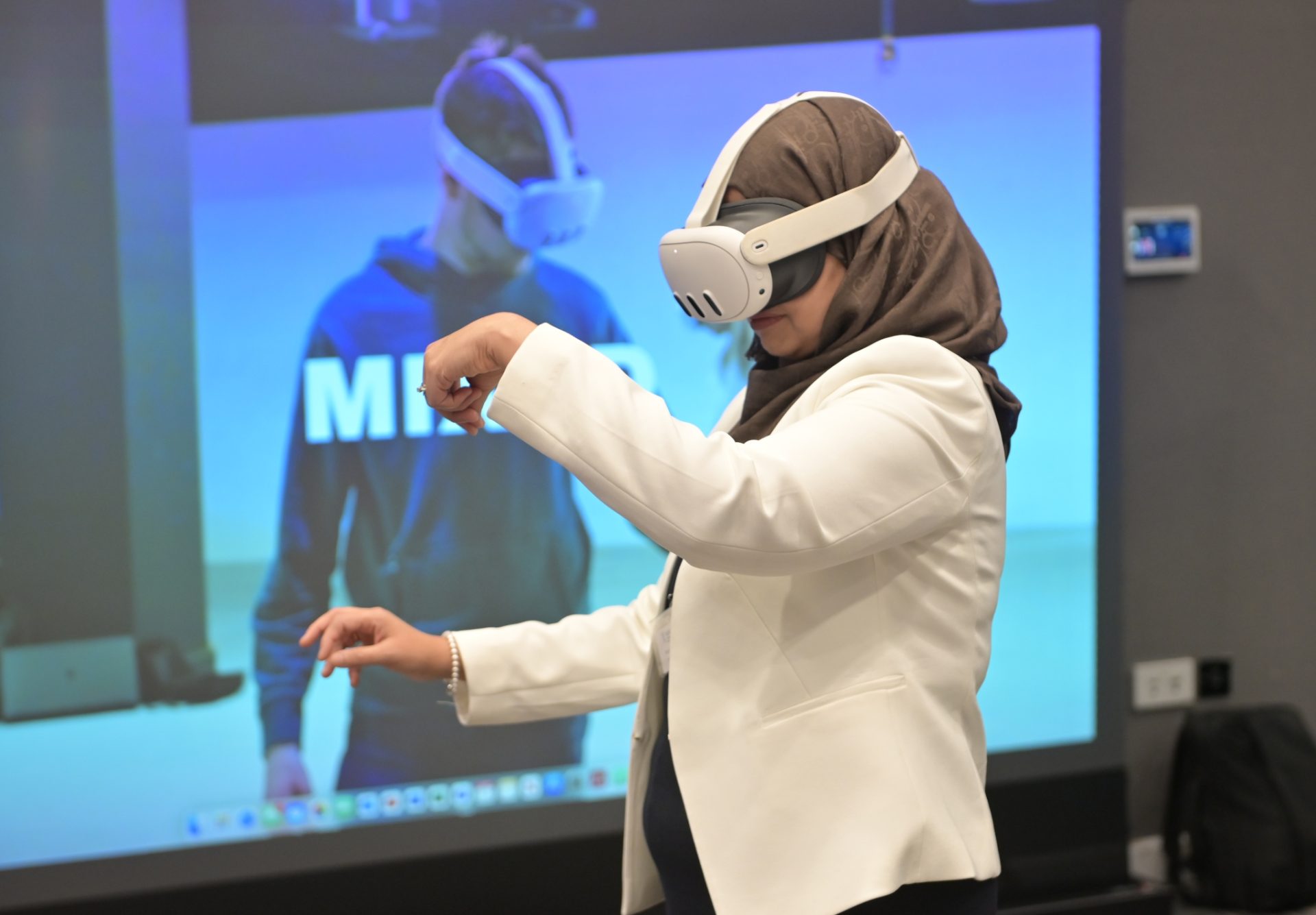 Training the medicine makers of tomorrow: how VR is securing the UK’s life sciences future