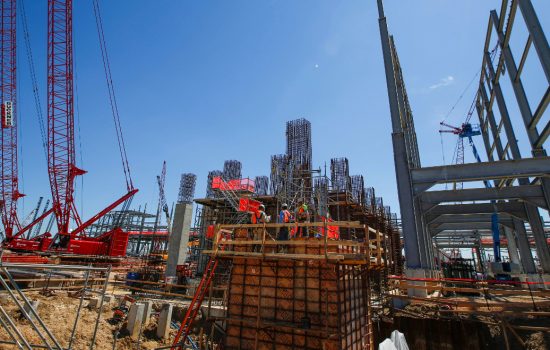 ExxonMobil says US chemical industry export capacity will increase. The company is developing a new site in Baytown, Texas, where about 4,000 workers have been on site for 10 months.