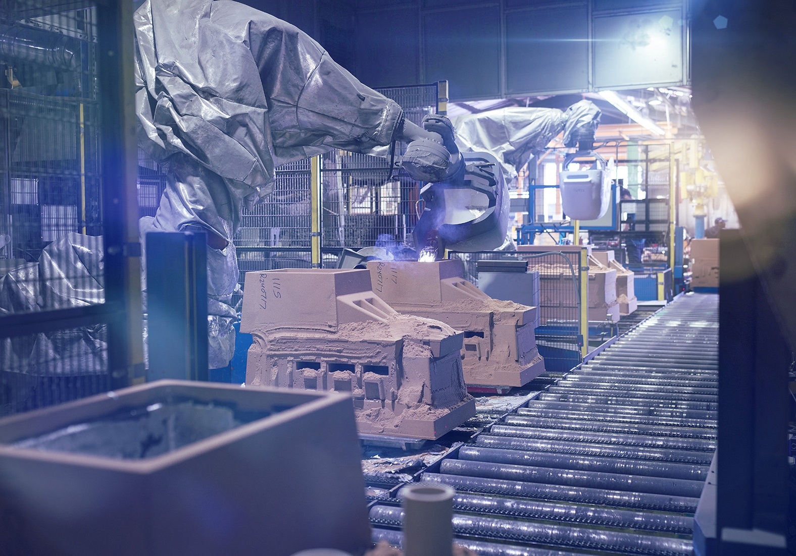 Investment in state-of-the-art series robots helps Grainger & Worrall develop complex aluminium sand castings