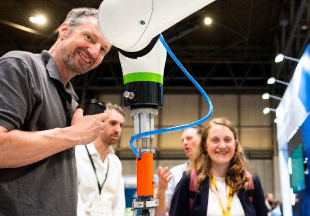 Smart Manufacturing Week 2025: innovation, education and fun