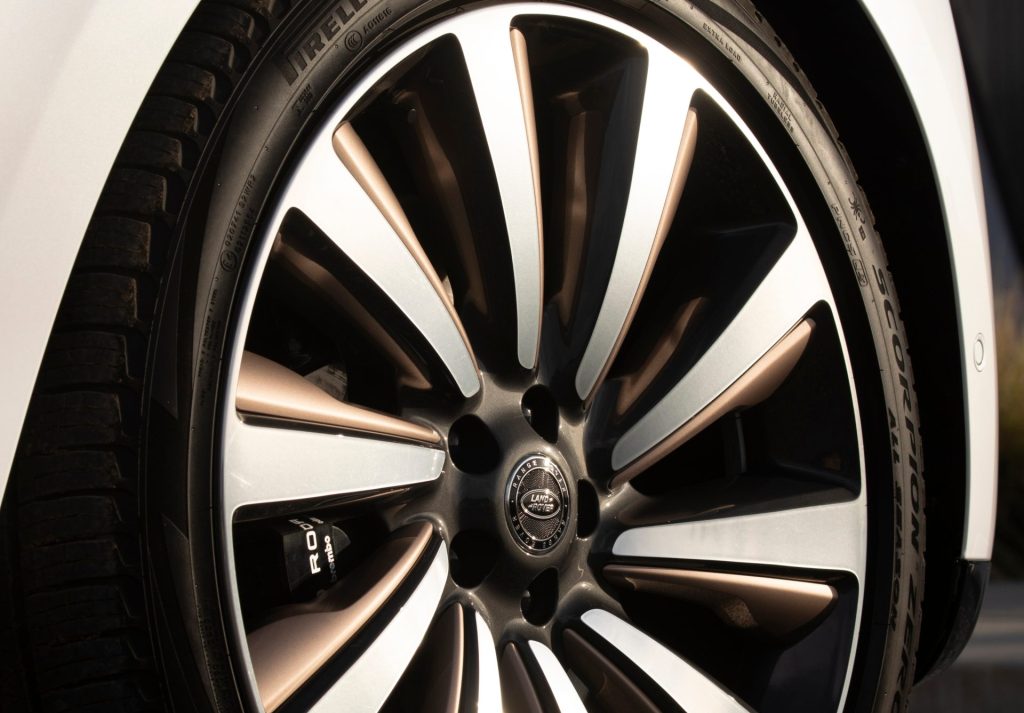 JLR makes industry first commitment to introduce tyres made from renewable materials on its luxury vehicles