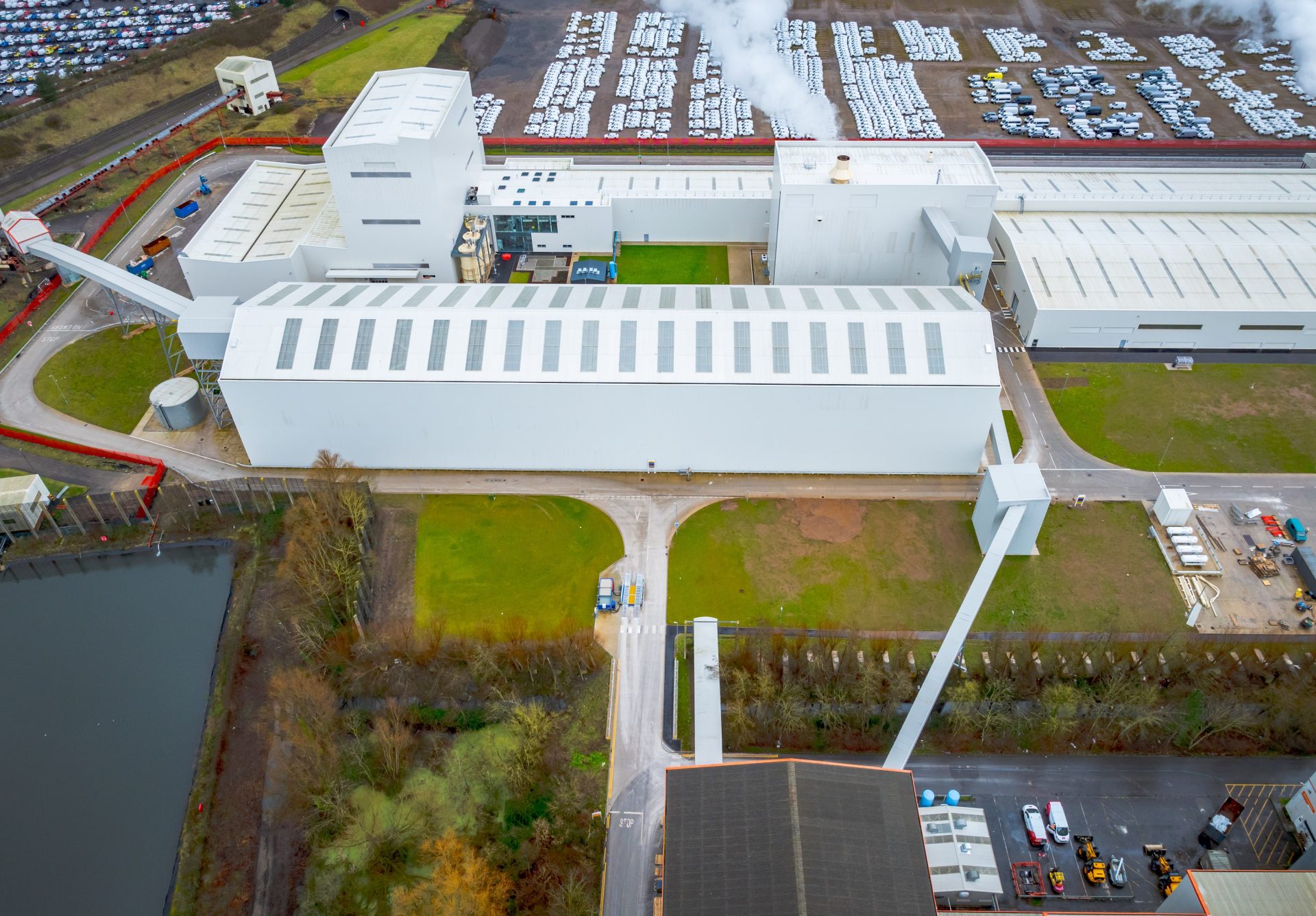 Construction for advanced manufacturing collaborative working to solve complex equipment installation