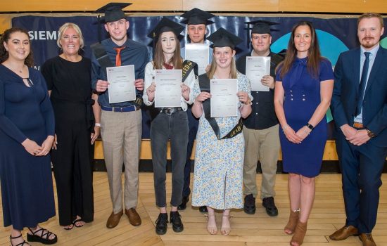 Young people graduate from Siemens Mobility programme at major manufacturing site