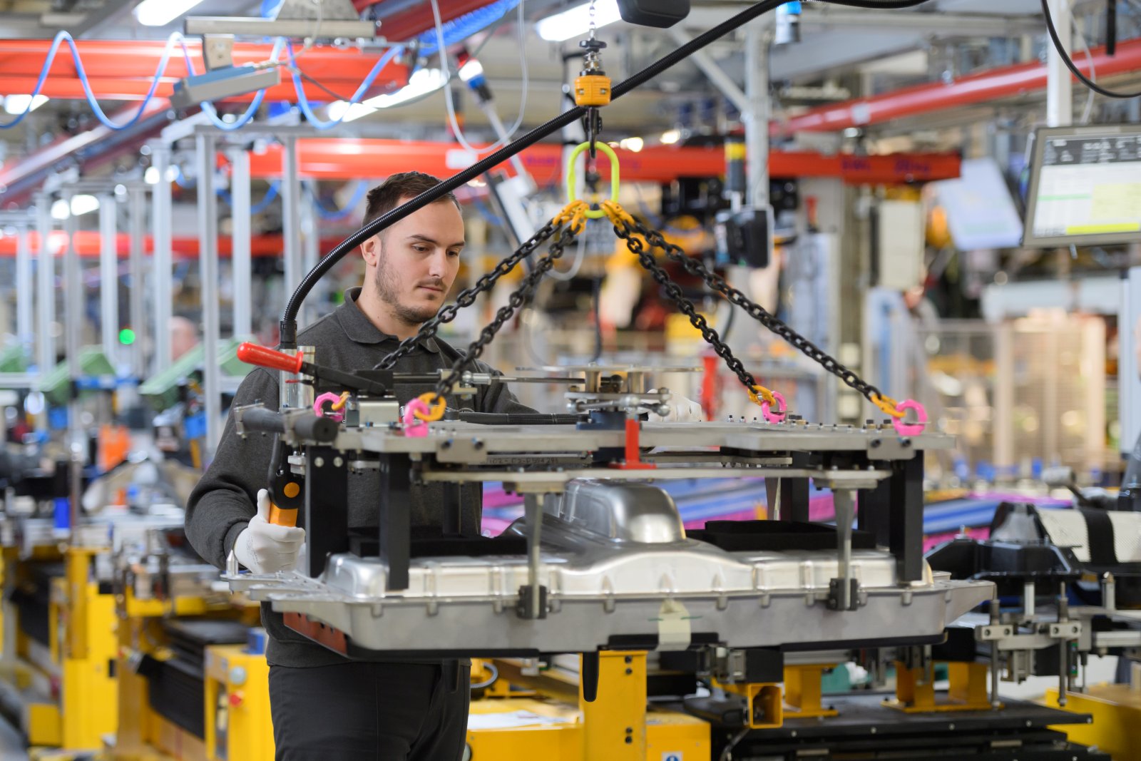 Russia suspected in JLR cyber attack