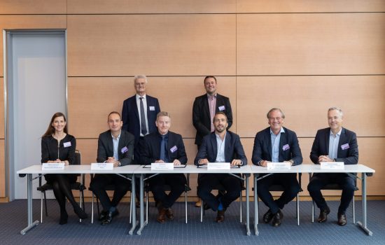 Siemens partners with Airbus to decarbonise three UK sites