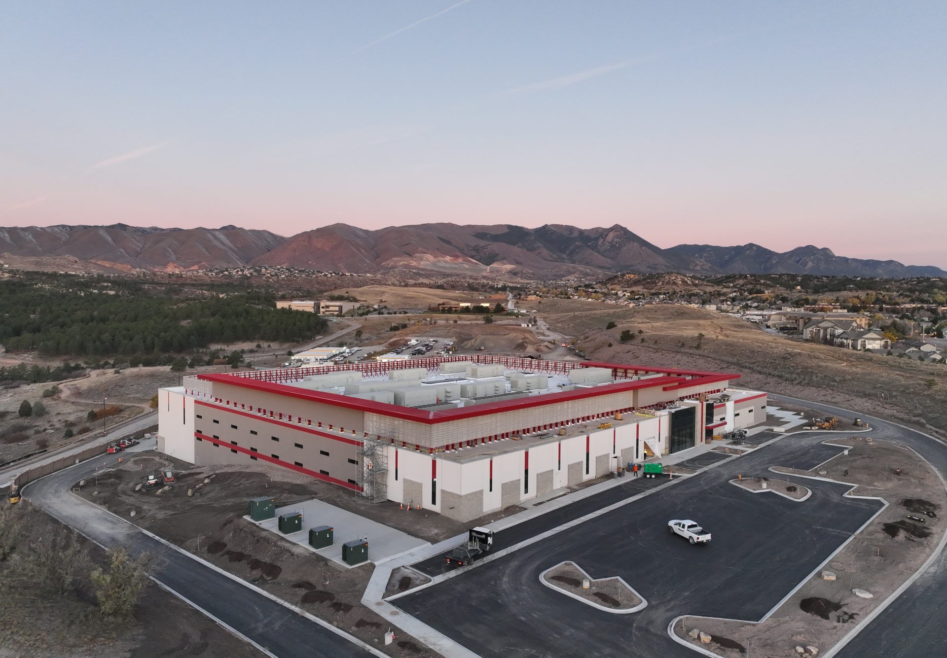 Entegris expands U.S semiconductor production with new FOUP facility in Colorado Springs