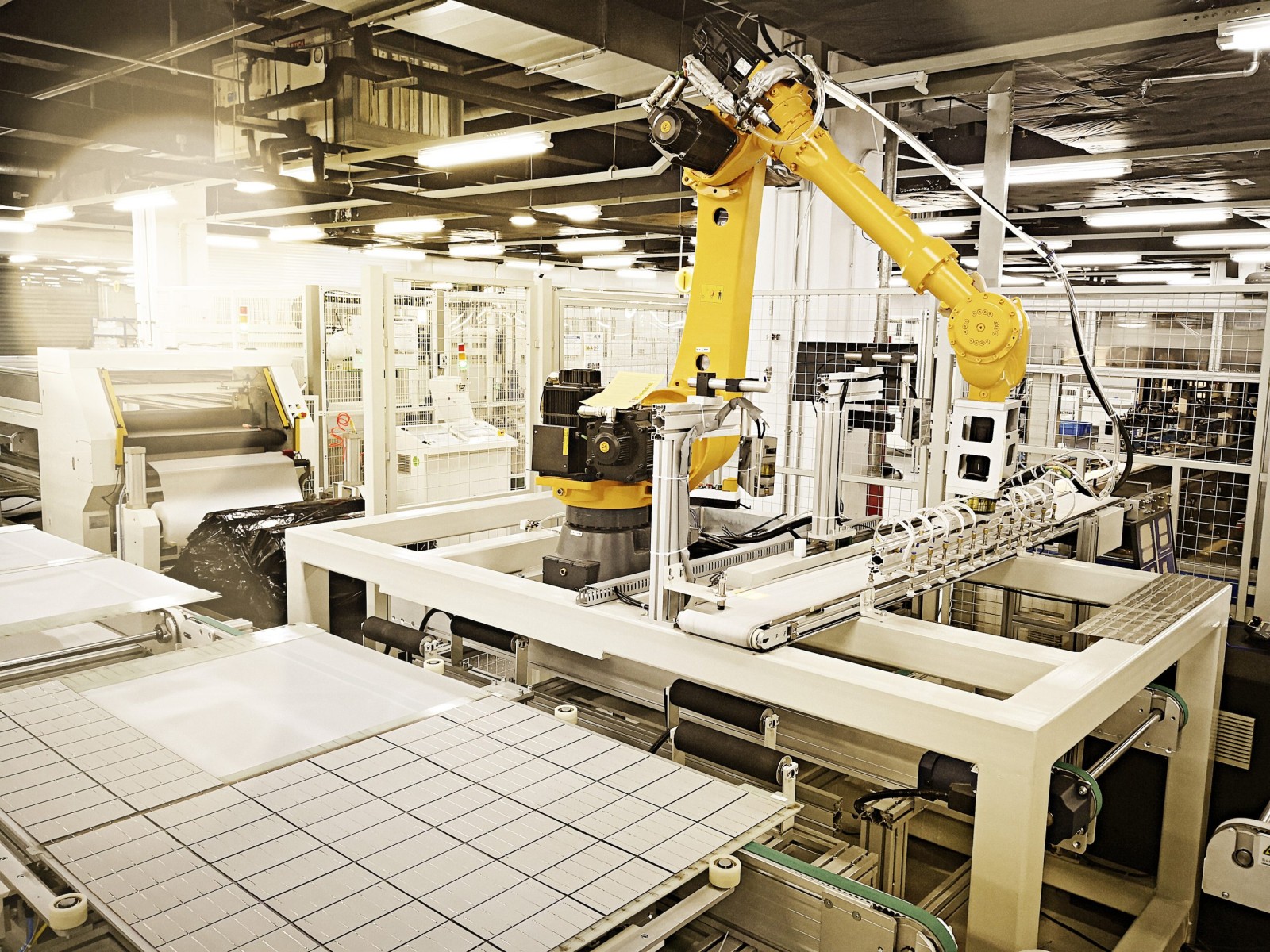 Canadian Solar reshapes U.S. operations with North American reshoring push