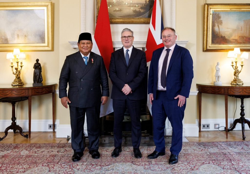 Babcock signs initial agreement under Indonesia Maritime Partnership Programme