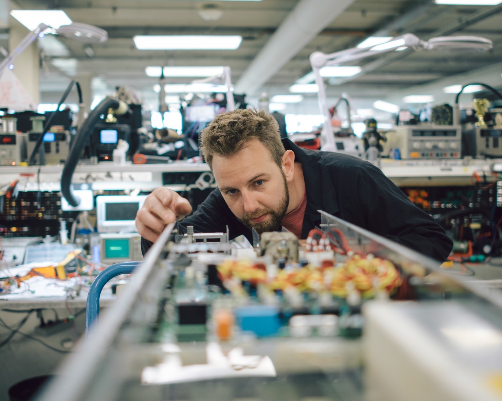 JC-Electronics launches ‘Golden Ticket’ and Buyback scheme at Smart Manufacturing Week to mark 20 years