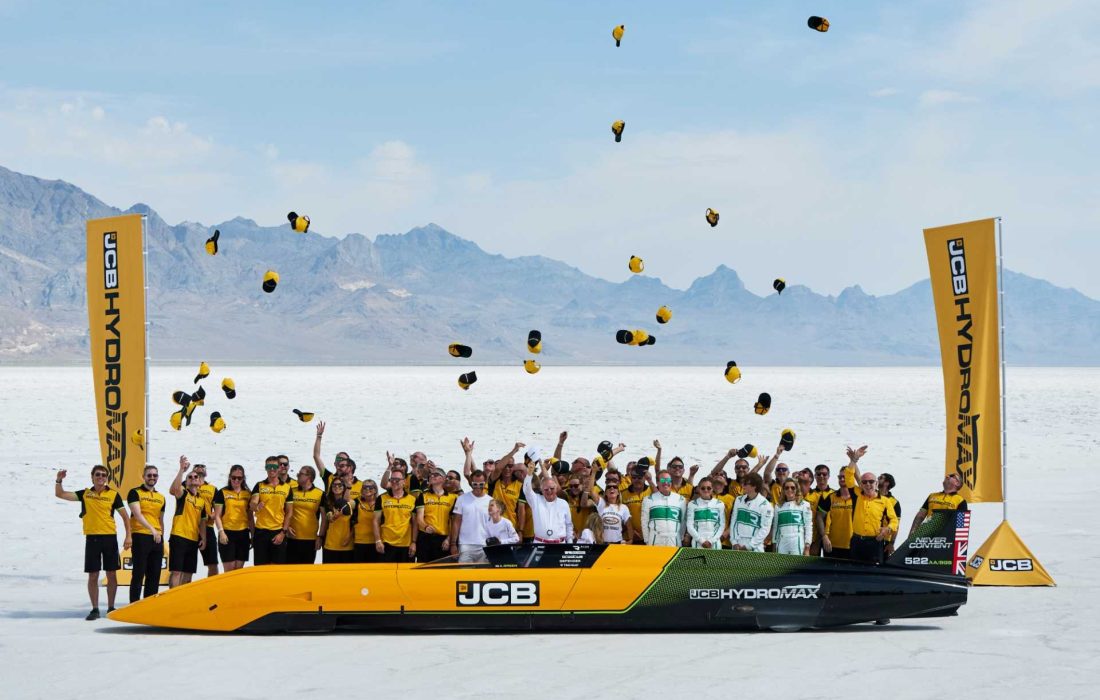 JCB Hydromax breaks land speed record in Utah